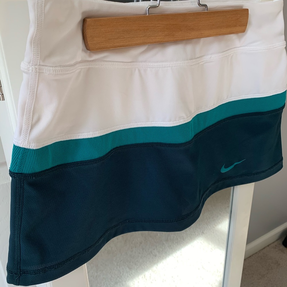 Nike athletic tennis skirt w/shorts. Size Small.